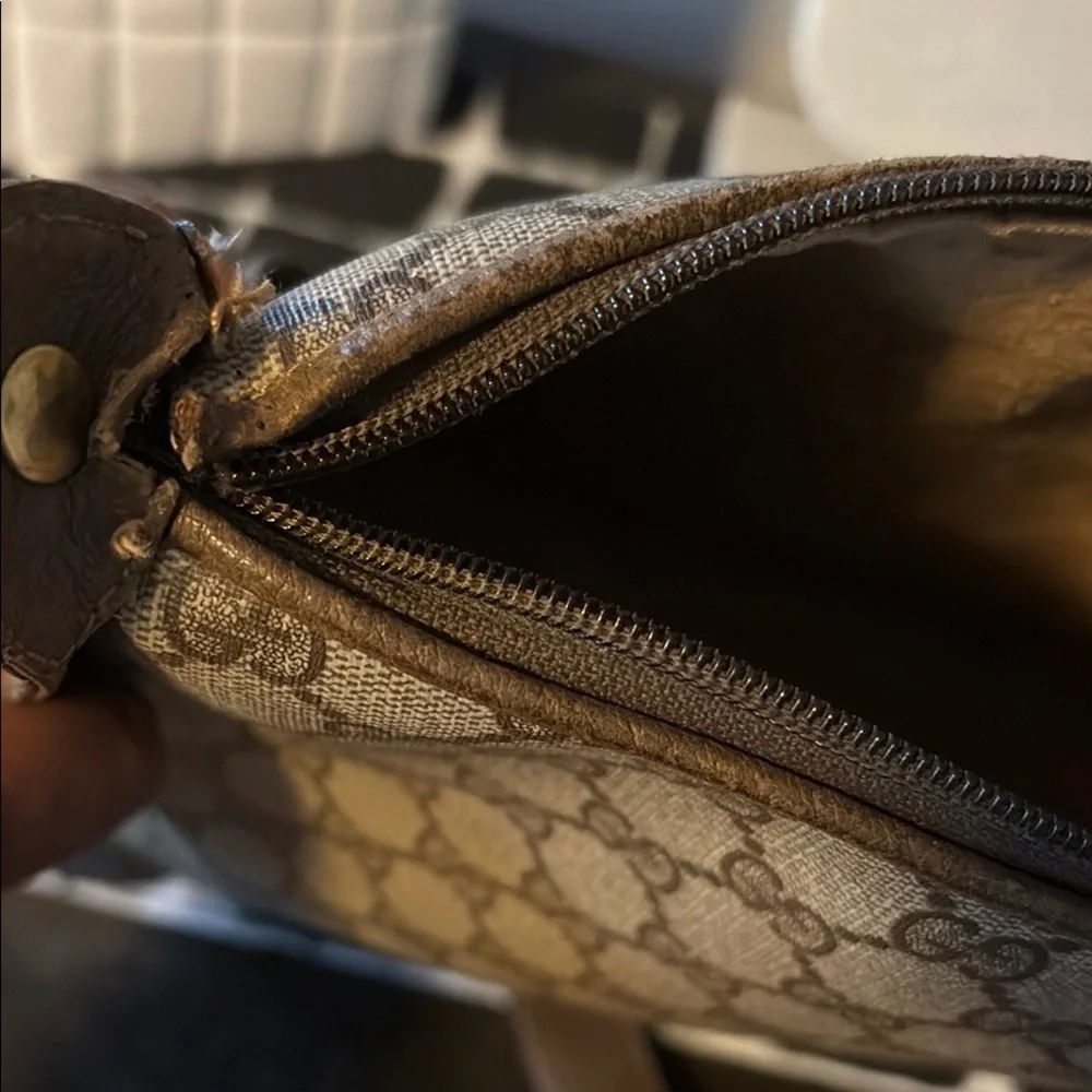 Gucci Beige and Brown Monogram Crossbody Bag - Picture 4 of 15